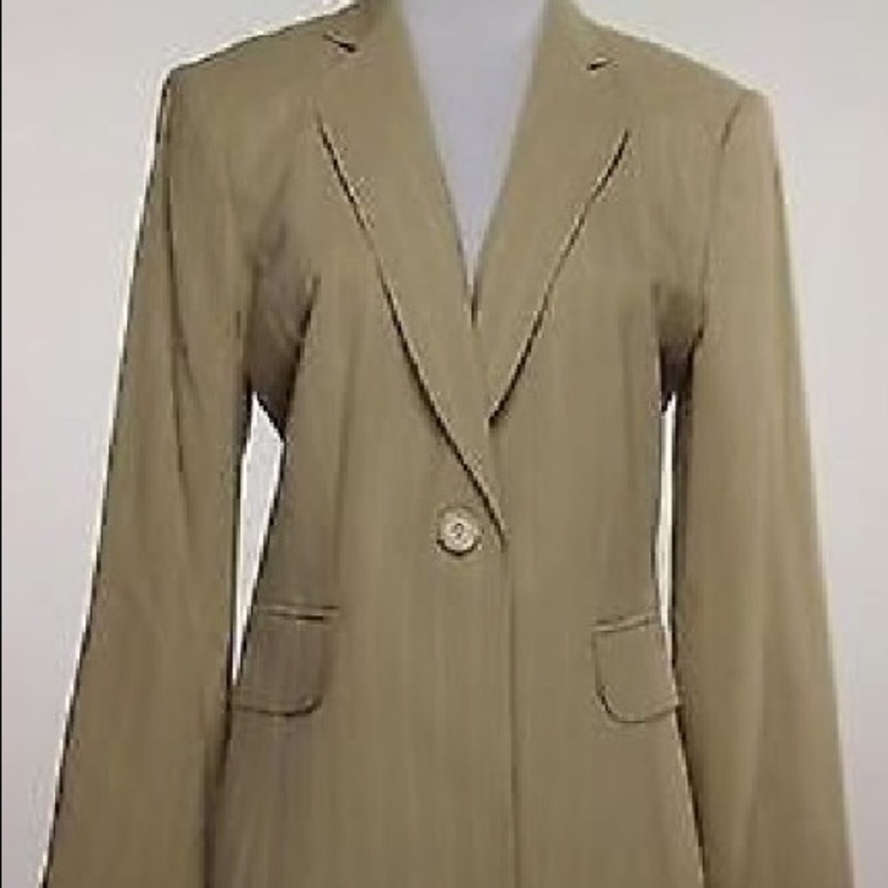 Ann Taylor woman pinstripe Blazer 6 R. Tan